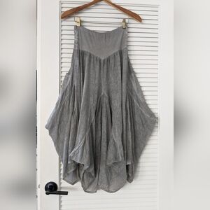 OIZINI Flowy Gray Skirt
